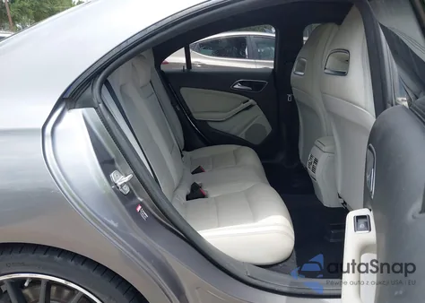 2016 Mercedes-Benz Cla 250 4Matic z USA, uszkodzony, nr VIN WDDSJ4GB7GN372071